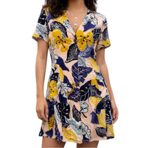 UO Silence and Noise Tropical Print Button Down Dress S - Picture 8 of 9